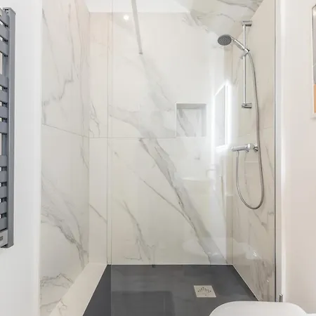 Daire Old Town Menton