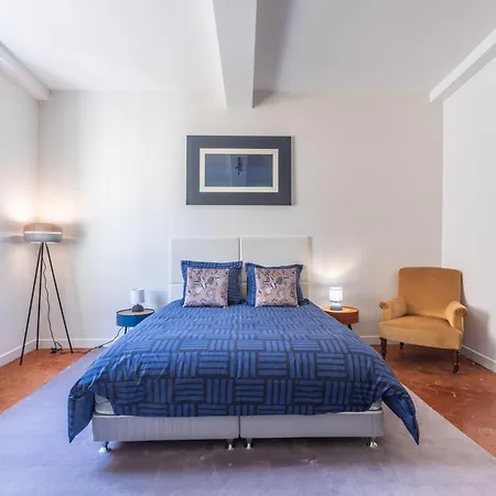 Old Town * マントン